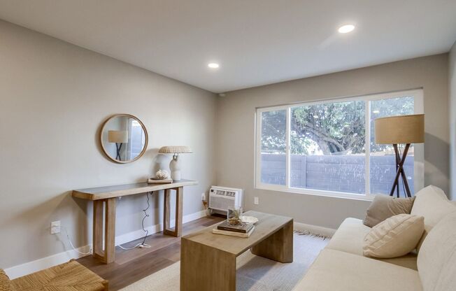GLO La Mesa | Renovated Studio, 1 & 2 Bedroom Apartments in La Mesa