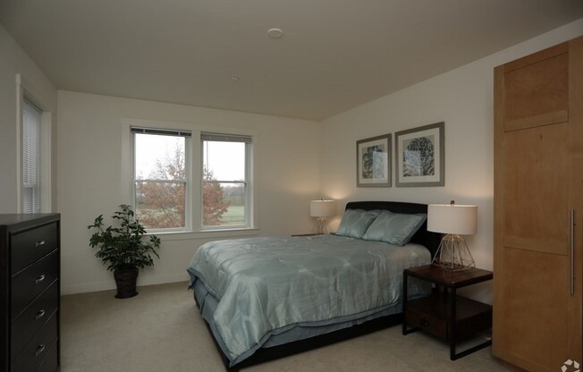 3 beds, 2 baths, 1,175 sqft, $5,100, Unit 314