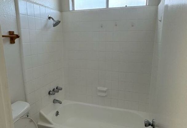1 bed, 1 bath, $1,675, Unit 111