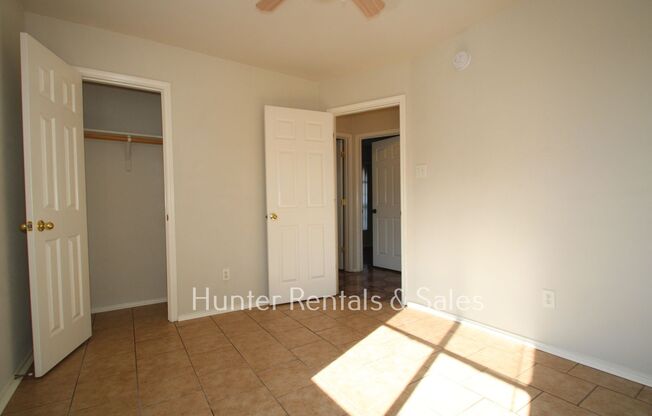 3 beds, 2 baths, $1,450