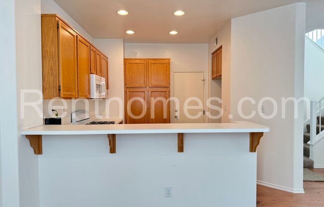 Mira Mesa, 11625 Compass Point Drive North #6 - Great location! Close to shopping, restaurants, theatre, and the 15!