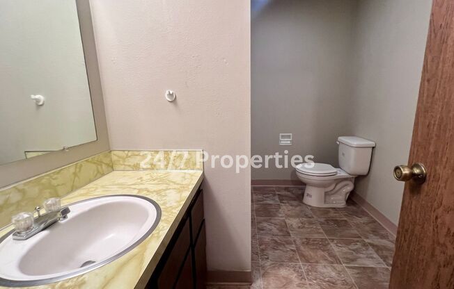 2 beds, 1 bath, $1,795, Unit 5273