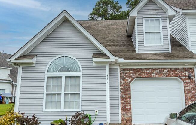 3 Bedroom 2.5 Bath Townhouse in Grand Oaks Plantation - West Ashley