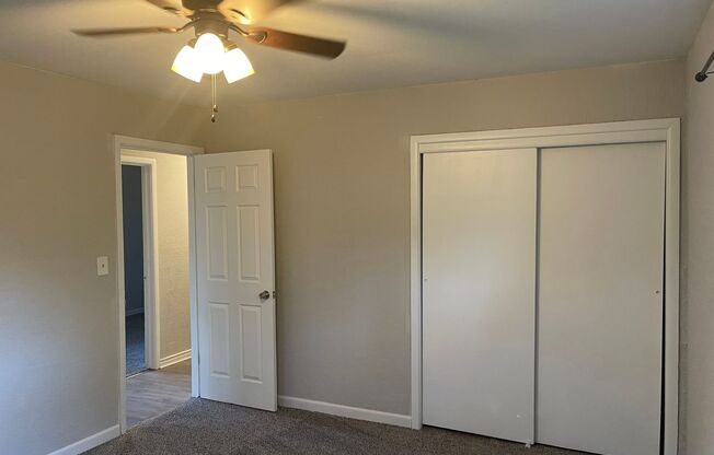 South KC 4Bed/1 Home Available Now!