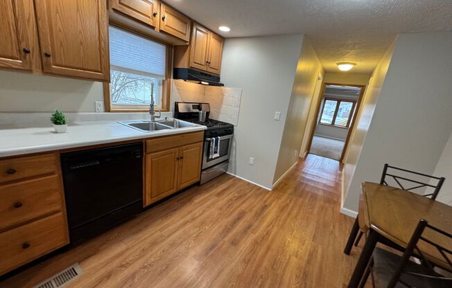 3 beds, 1 bath, $1,350