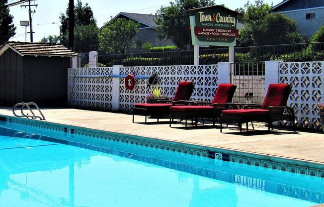 Town and Country Garden Apartments