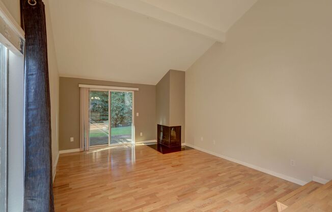 Amazing Bridle Trails 3BR 1.75BA Townhome Fully Updated and Available Now!