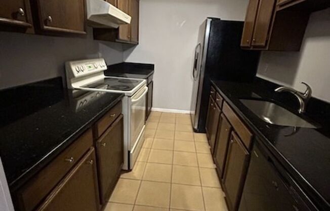 2 beds, 2 baths, $1,300