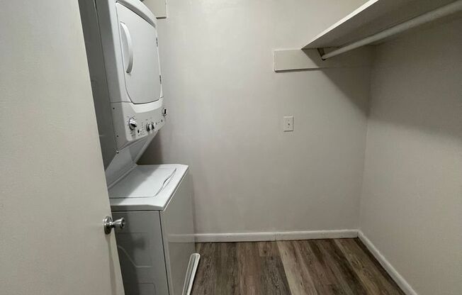 2 beds, 1 bath, $1,475