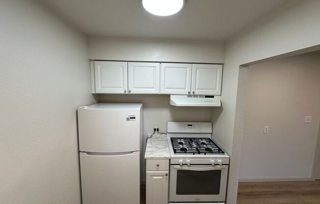 1 bed, 1 bath, $995, Unit 341