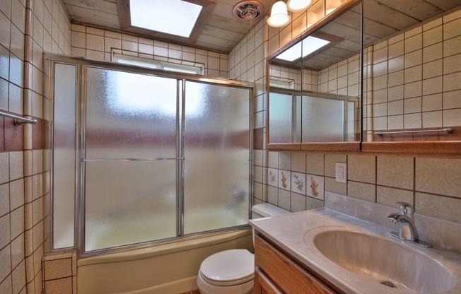 3 bedroom home in Downtown Mountain View - Walk to Castro St., fast commute!