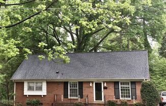Available now! Beautiful 4 bedroom Single Family Home!