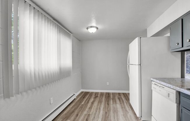 2 beds, 1 bath, 787 sqft, $1,345, Unit Unit 05
