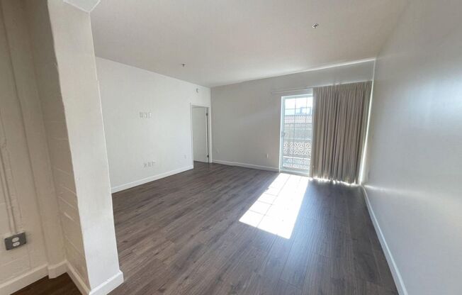 2 beds, 2 baths, 1,015 sqft, $2,991.25, Unit PH01