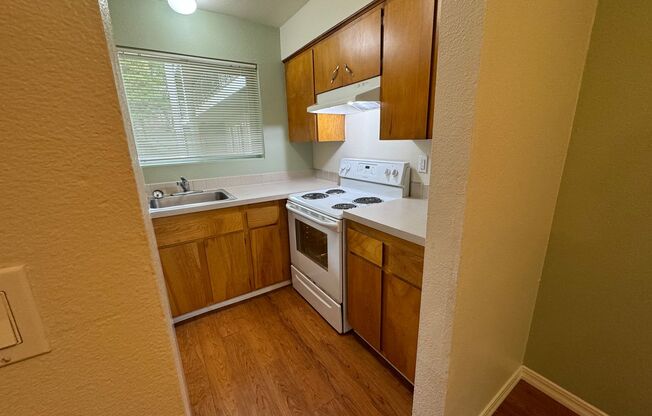 2 beds, 1 bath, 740 sqft, $1,550, Unit 110