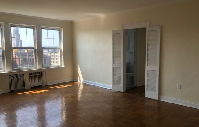 1 bed, 1 bath, 760 sqft, $1,325