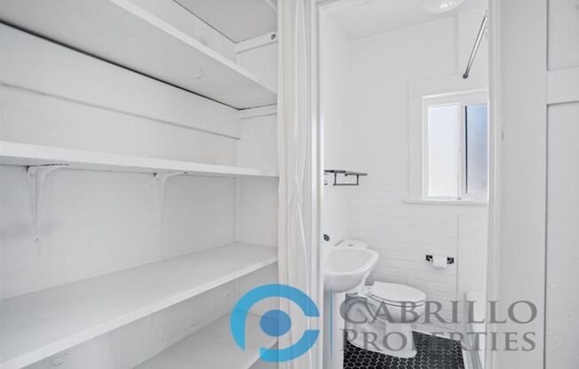 Studio, 1 bath, 341 sqft, $1,750, Unit 206