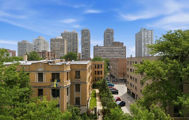 2 beds, 1 bath, 562 sqft, $2,250, Unit 702