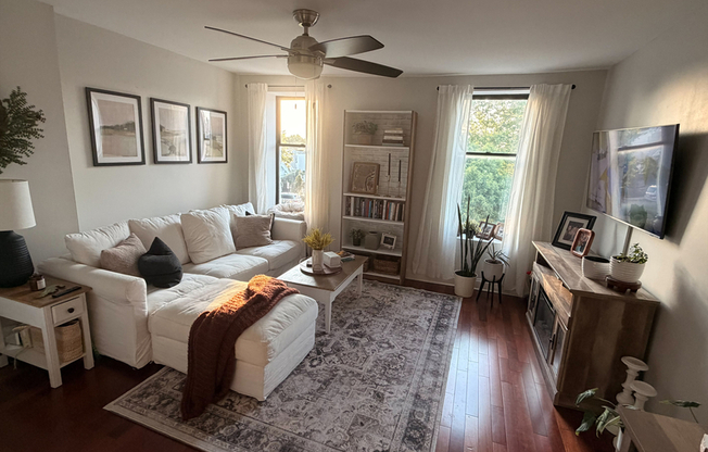 1437 E PASSYUNK AVE