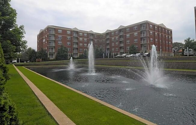 1 bed, 1.5 baths, 1,382 sqft, $2,400, Unit 426
