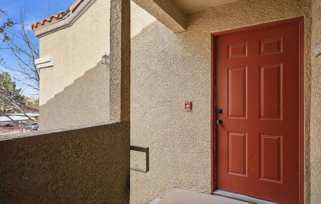 Nice Upgraded 2 Bedroom Condo in Gated Community - Eastern and 215