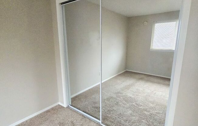 3 beds, 1 bath, 1,040 sqft, $1,625, Unit 16