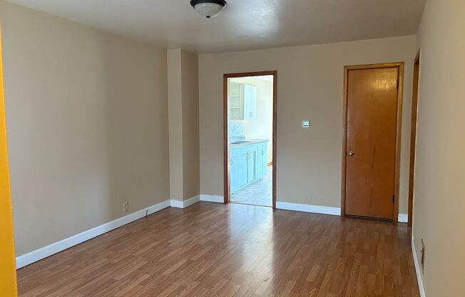 2 beds, 1 bath, 1,855 sqft, $825, Unit Lease only