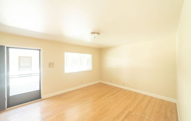 1 bed, 1 bath, $1,695, Unit 212-19