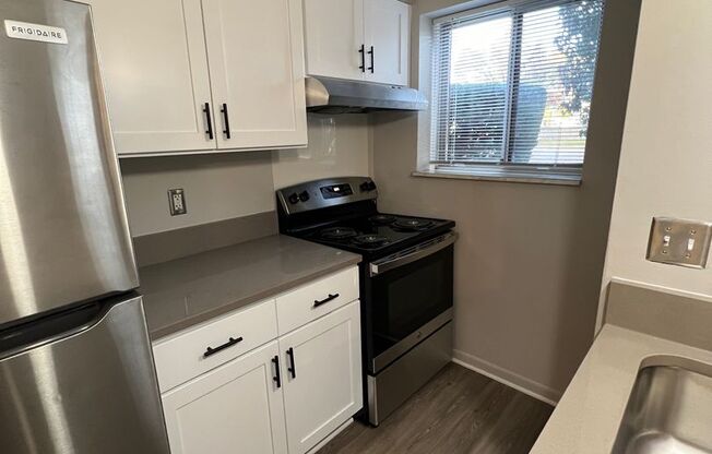 Studio, 1 bath, 400 sqft, $1,325, Unit 612-101