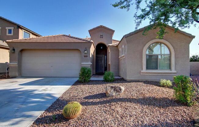 Excellent neighborhood & completely new interior!