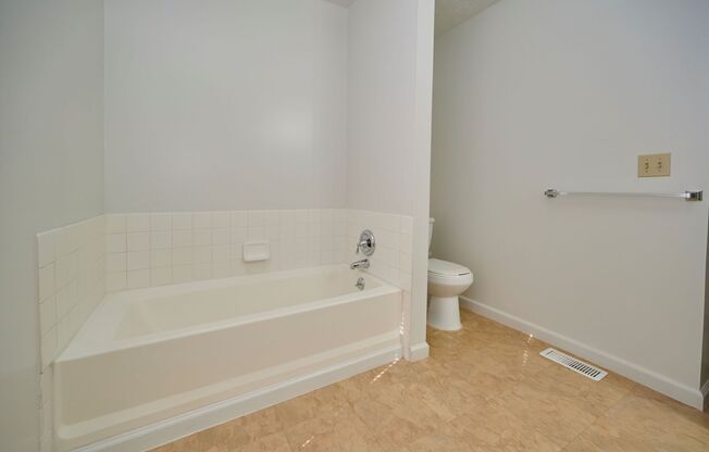 2 beds, 2 baths, 1,416 sqft, $2,215, Unit 6511