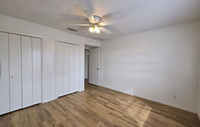 2 beds, 1 bath, $695, Unit 1701 Kirk Avenue - 3