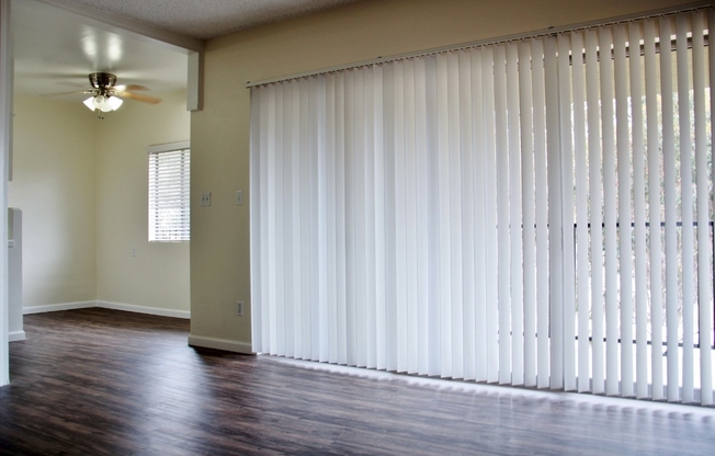Large 2 Bed, 1 Bath in Beautiful Mission Hills with GORGEOUS Canyon Views!