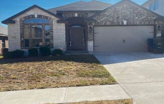 Beautiful 3 bed 2 bath home in desirable neighborhood available NOW!!