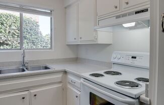 1 bed, 1 bath, $2,400, Unit 6