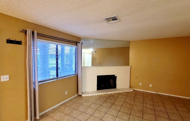 2 beds, 2 baths, 912 sqft, $1,250, Unit #202
