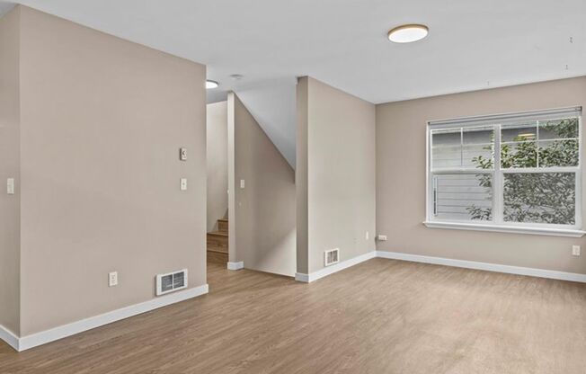 Newly updated 2bd Townhome!