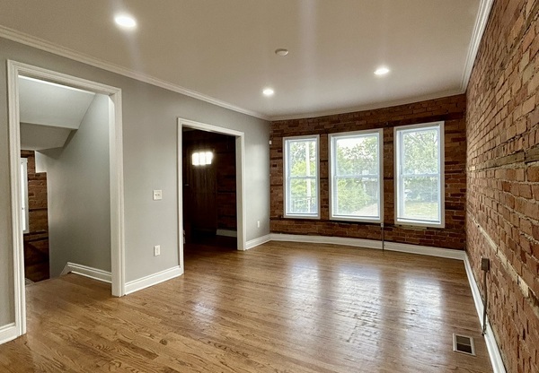 3533 2 AVE