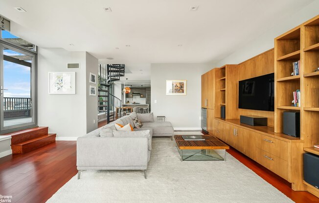1485 5 AVE