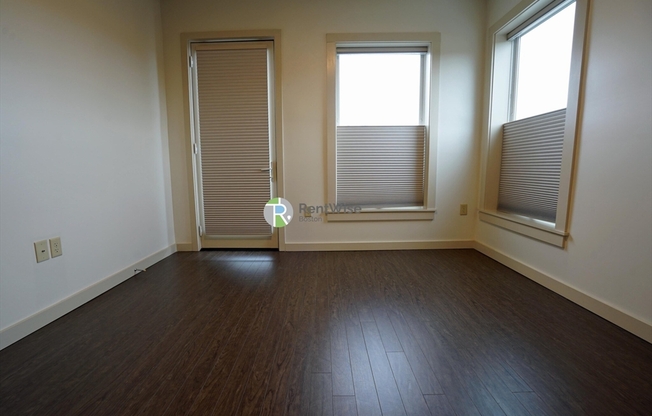 2 beds, 2 baths, 1,000 sqft, $4,220, Unit 301