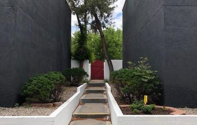Plaza Del Sol Apartments