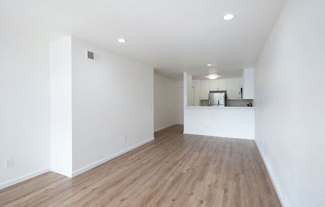 3 beds, 2 baths, 1,105 sqft, $3,495, Unit 330