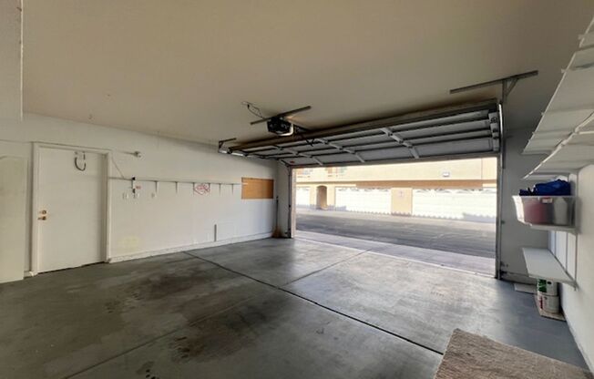 2 beds, 2 baths, $1,600, Unit # 2412