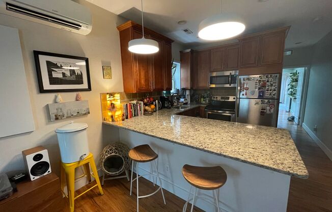 2 beds, 2 baths, $2,200