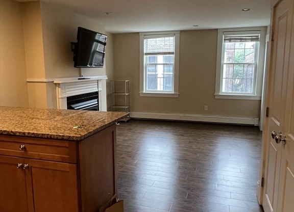 2 S CEDAR PL