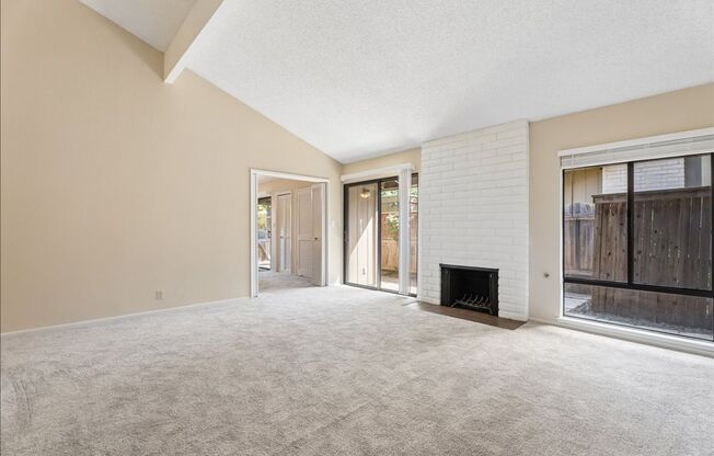 2489 / 2491 American River Dr