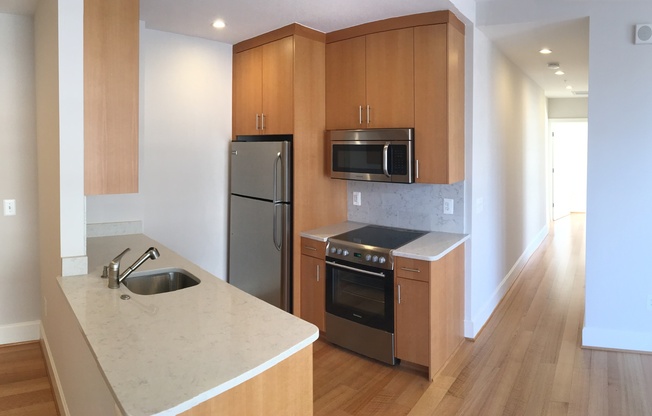 2 beds, 1 bath, $4,350, Unit 809