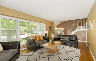 129 East Bridlespur Drive