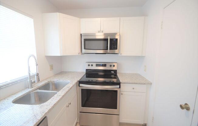 2 beds, 2 baths, $1,700