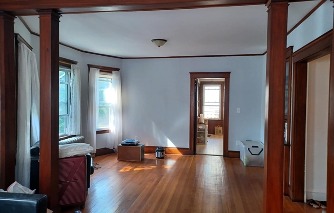 11 BOYLSTON ST